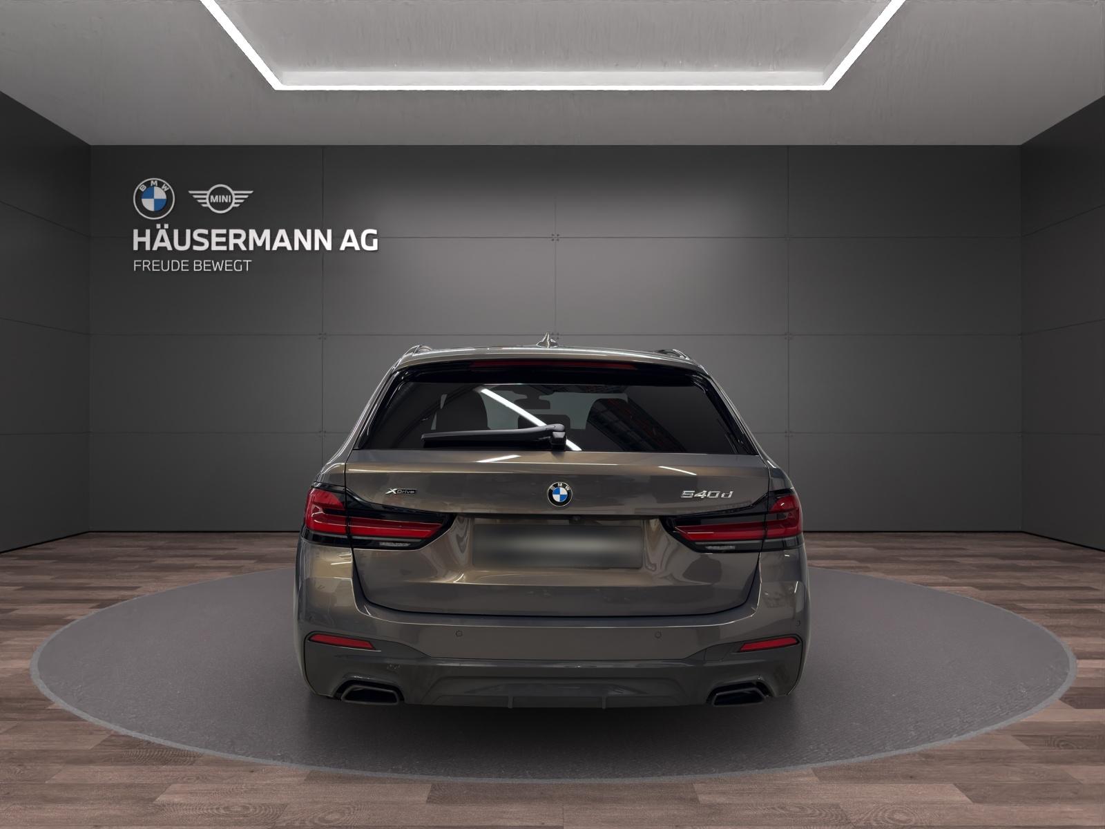 BMW 540d xDrive Touring M SPORT-image-5