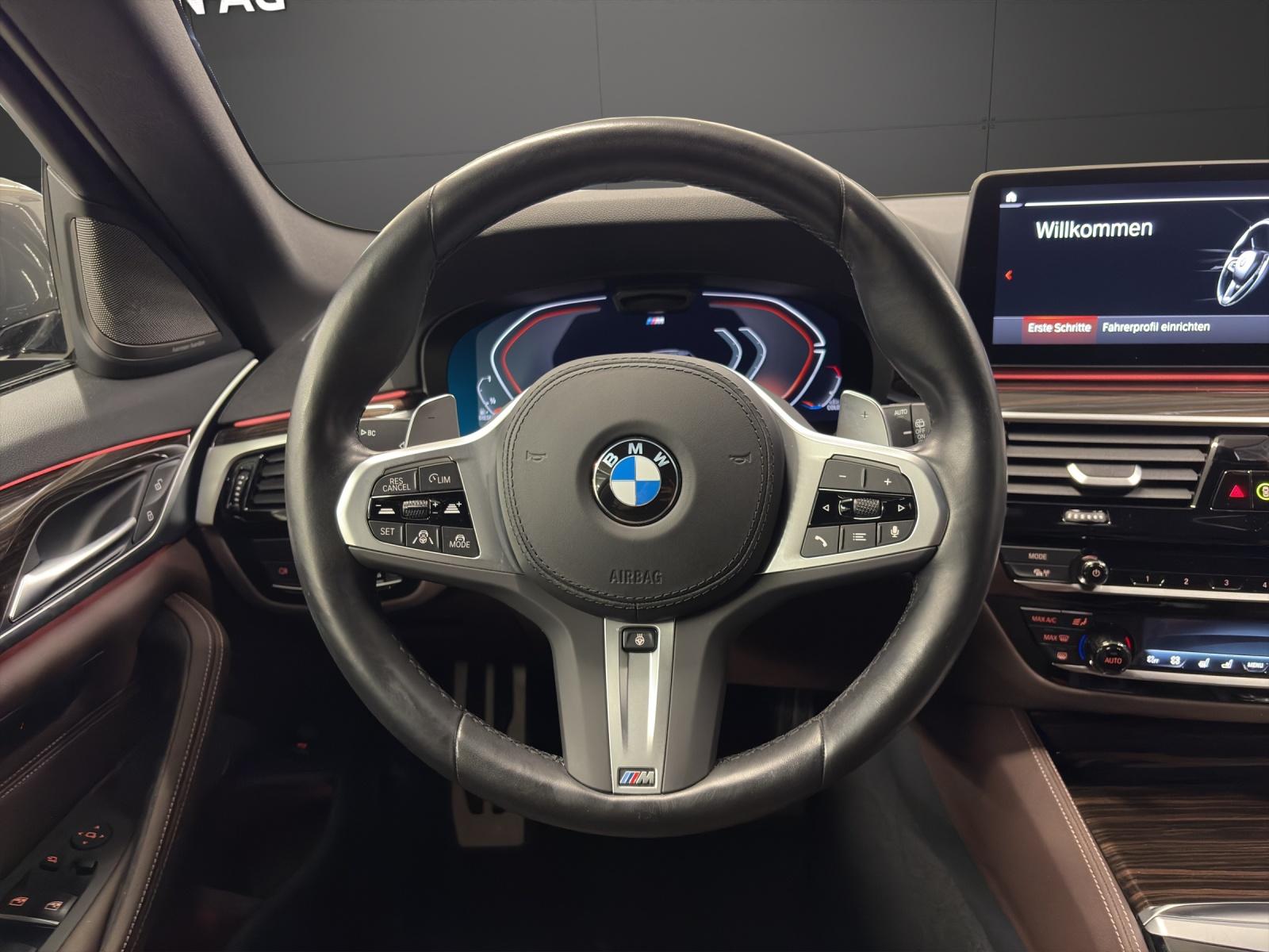 BMW 540d xDrive Touring M SPORT-image-12