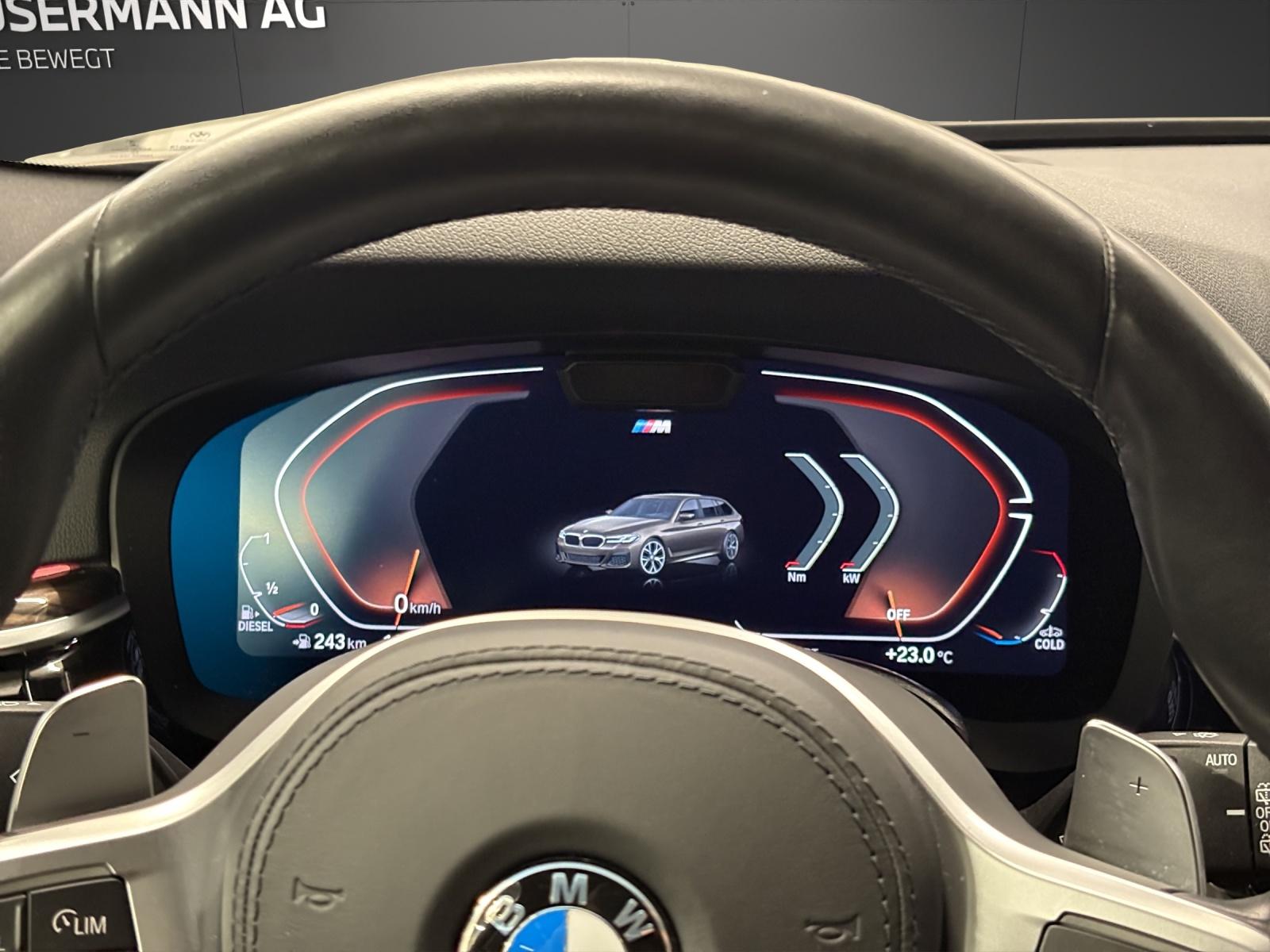 BMW 540d xDrive Touring M SPORT-image-13