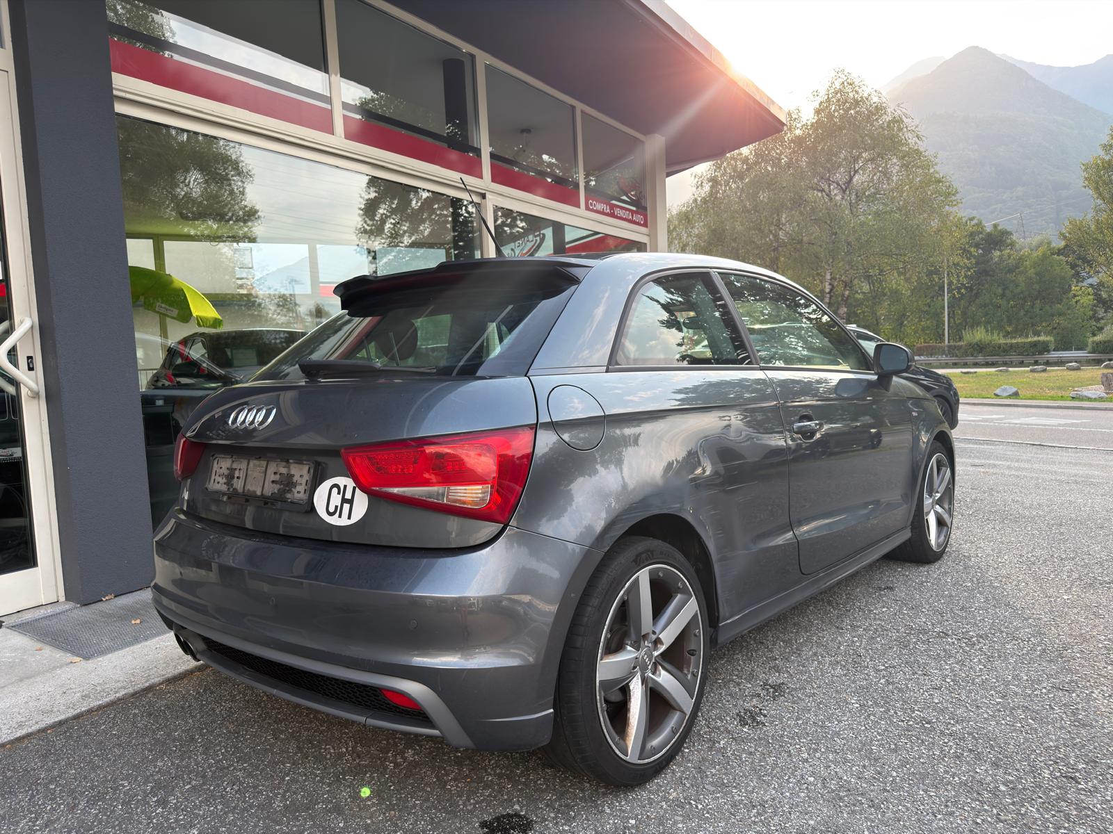 AUDI A1 1.4 TFSI Ambition S-tronic-image-5