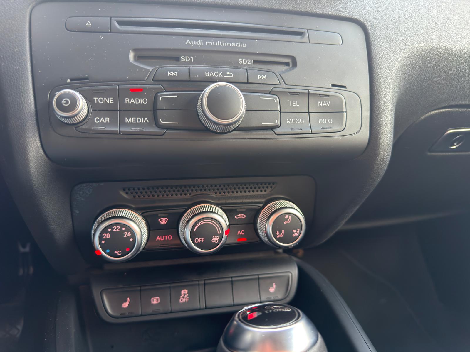 AUDI A1 1.4 TFSI Ambition S-tronic-image-9
