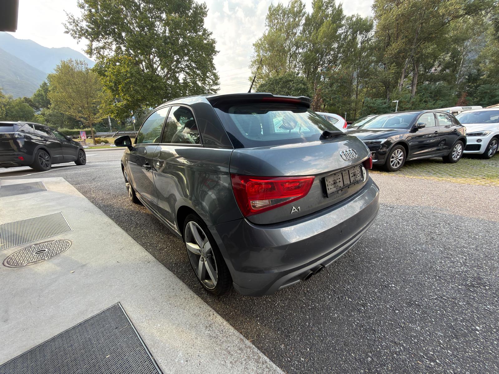 AUDI A1 1.4 TFSI Ambition S-tronic-image-7