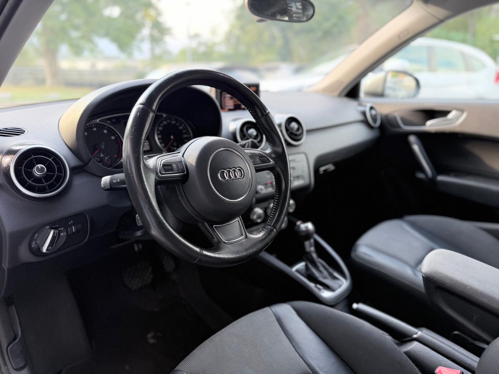 AUDI A1 1.4 TFSI Ambition S-tronic-image-14