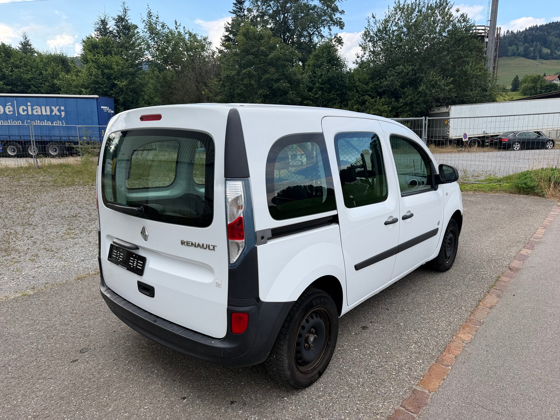 RENAULT Kangoo Z.E. Access-image-7
