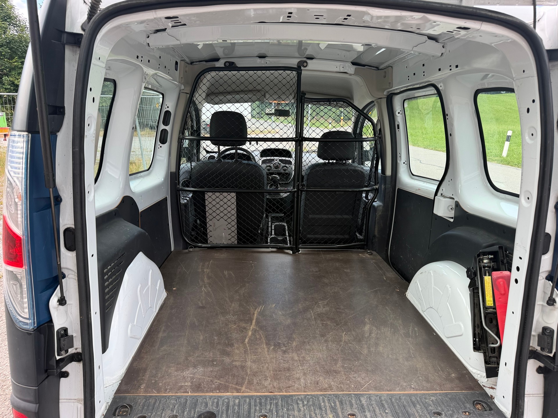 RENAULT Kangoo Z.E. Access-image-9