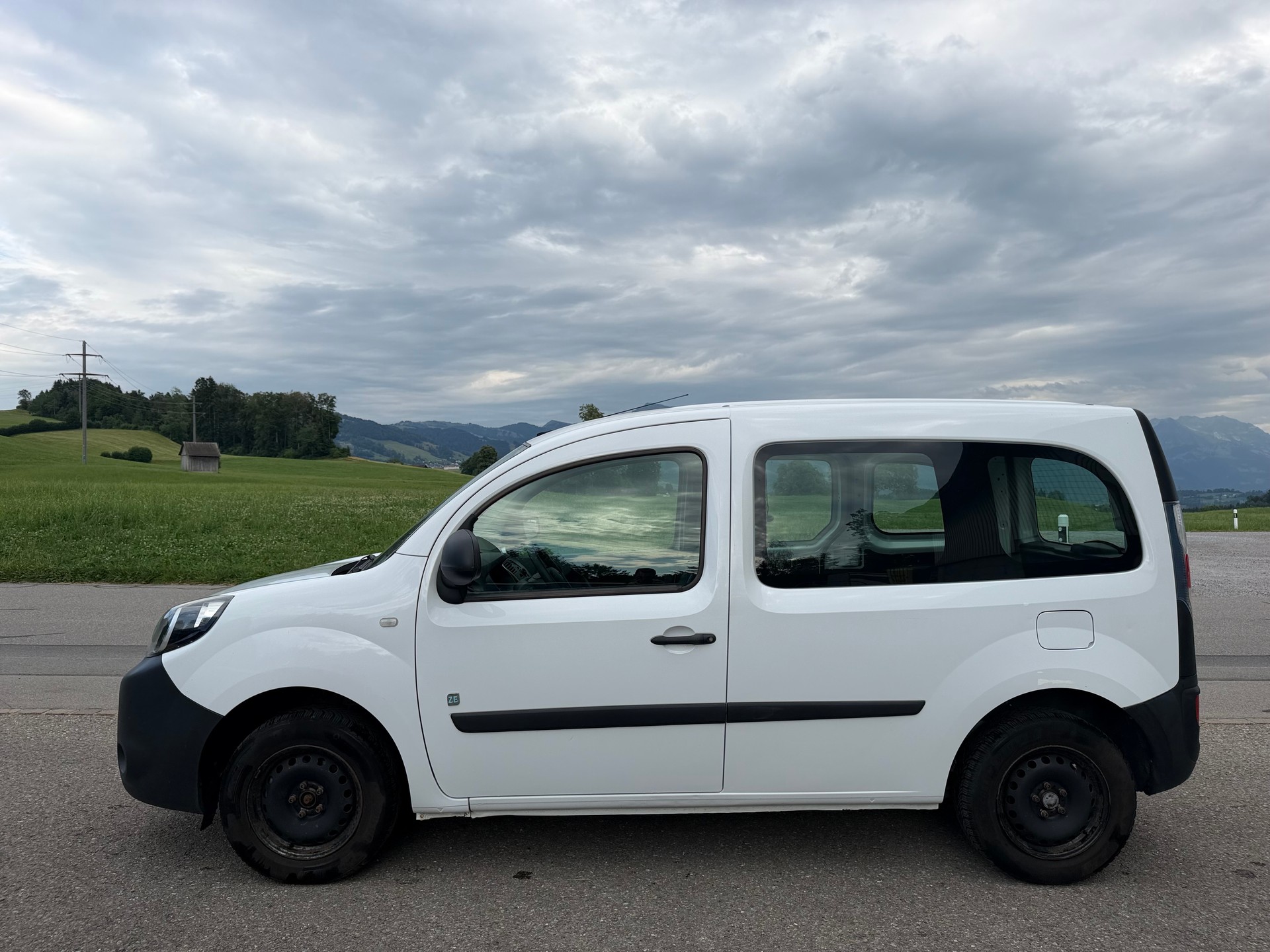 RENAULT Kangoo Z.E. Access-image-0