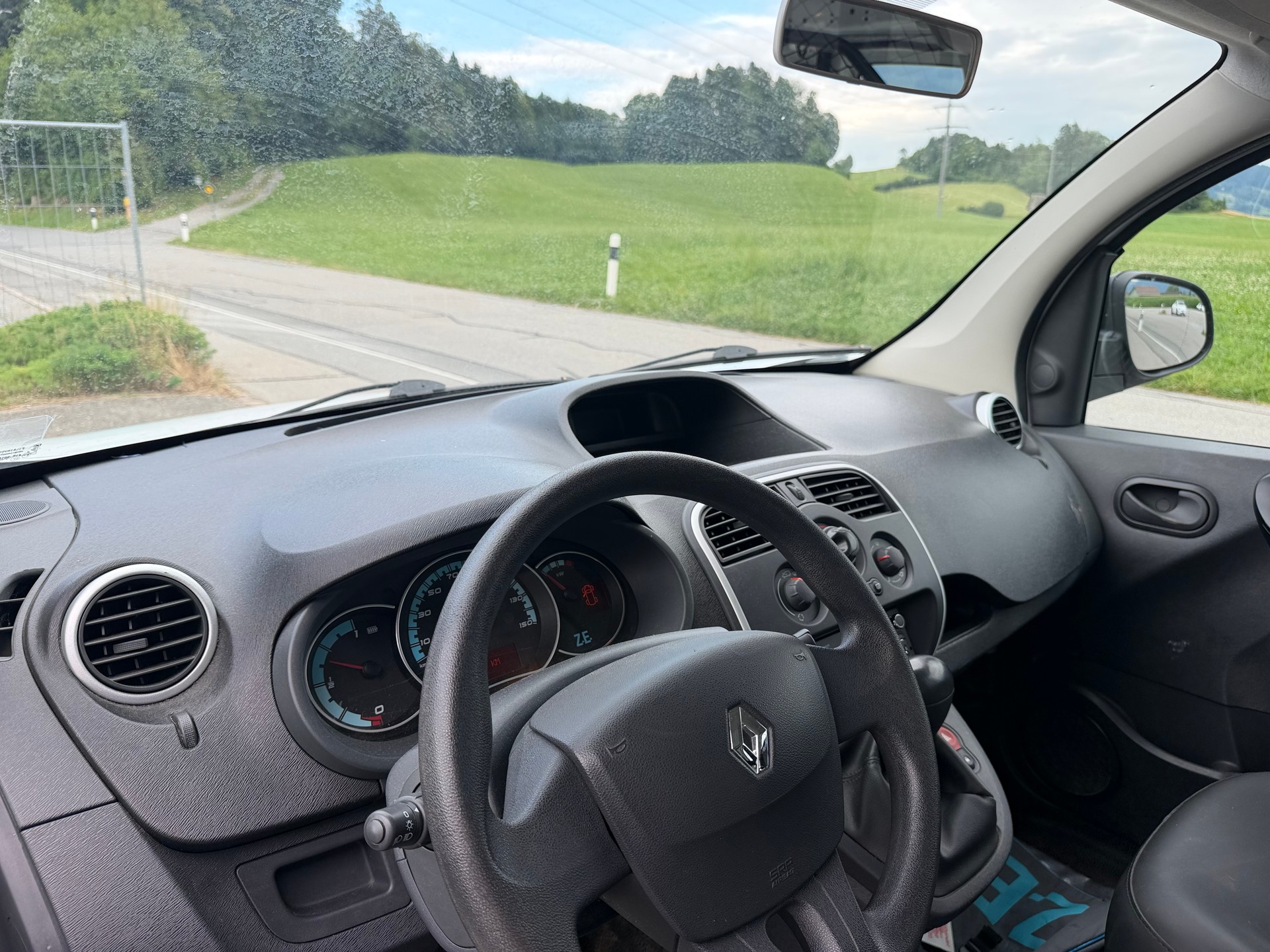 RENAULT Kangoo Z.E. Access-image-11
