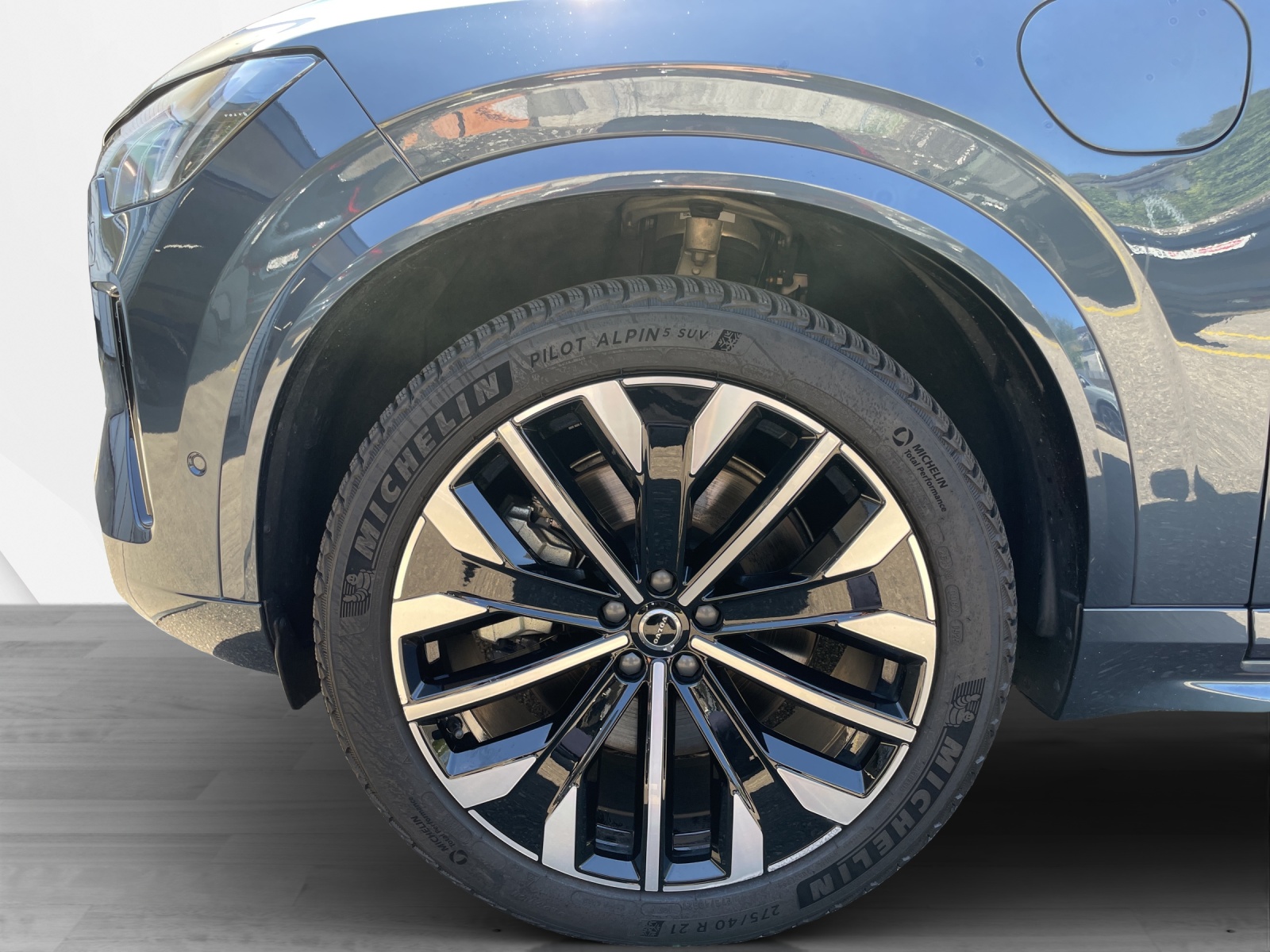 VOLVO XC90 2.0 T8 TE Plus Dark eAWD-image-8