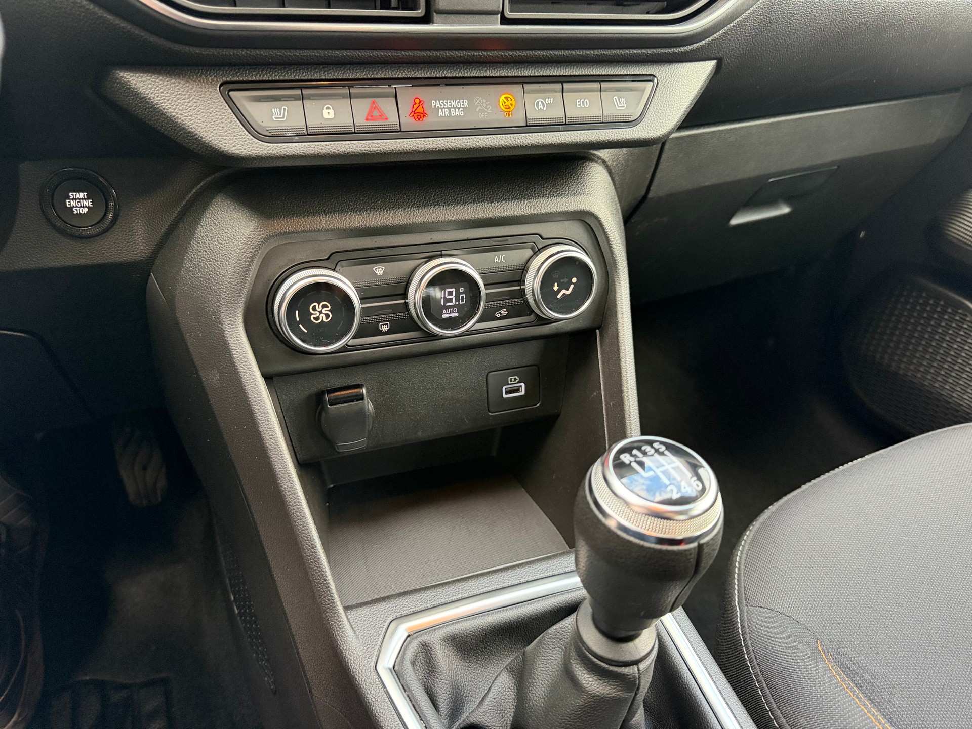 DACIA Sandero Stepway TCe 90 Comfort-image-9