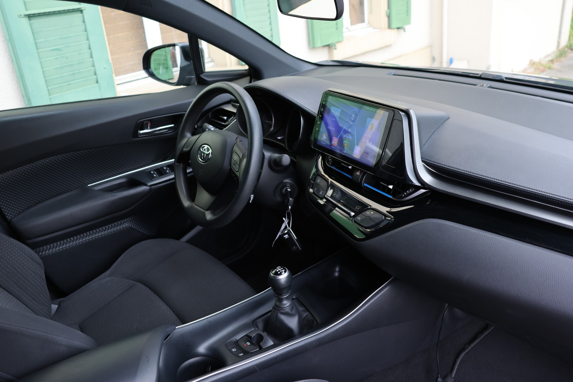 TOYOTA C-HR 1.2 Turbo Comfort-image-10