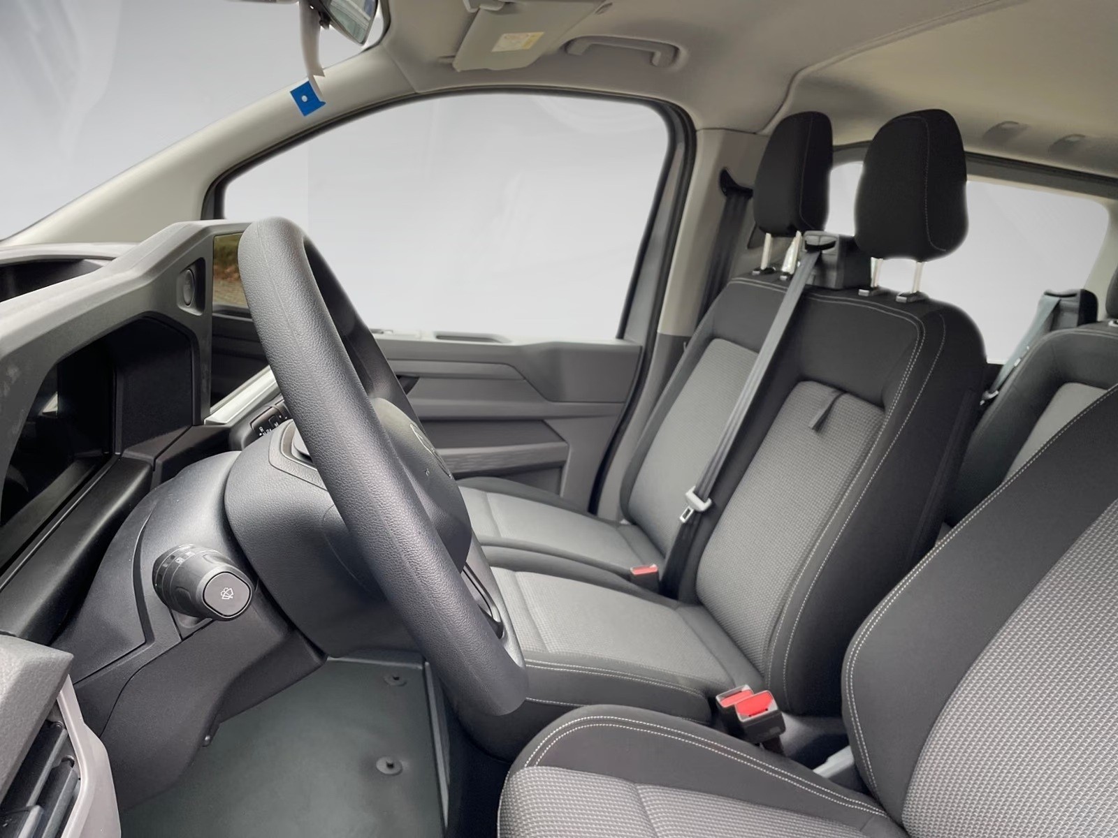 VW Transporter 2.0 TDI Lang 4Motion-image-8