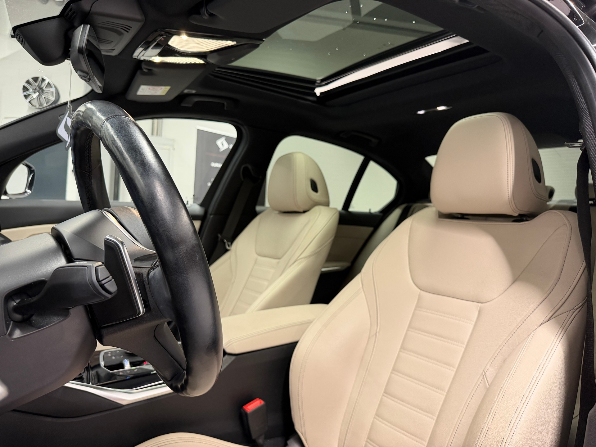 BMW 330d xDrive SAG M Sport *BMW Anschlussgarantie bis 03.07.28*BMW Service Inclusive bis 2.7.29-image-21