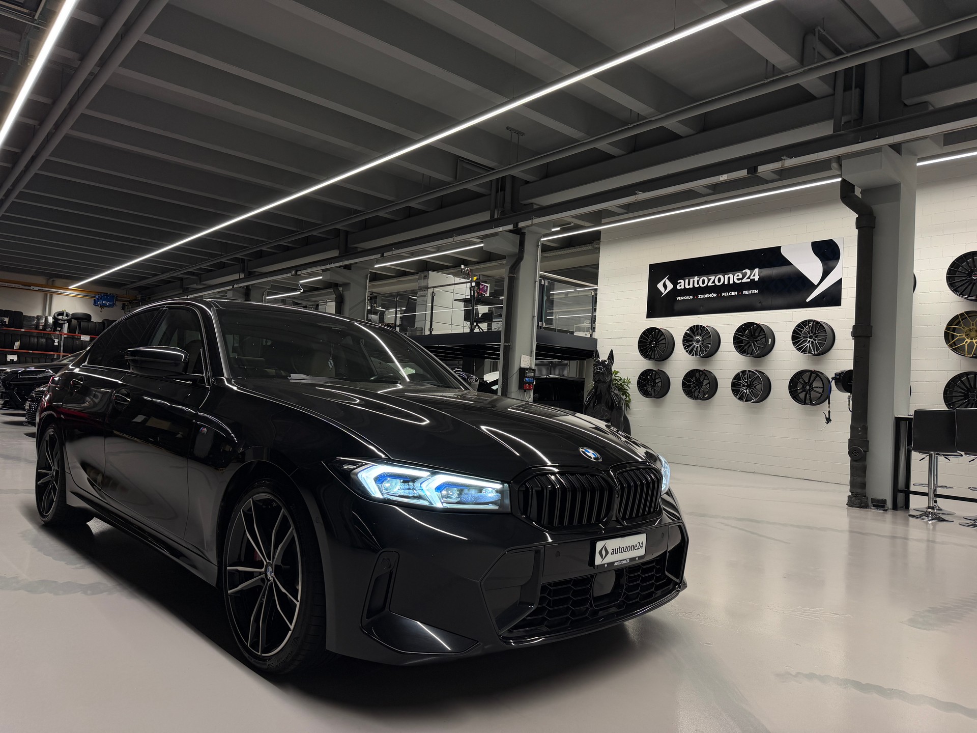 BMW 330d xDrive SAG M Sport *BMW Anschlussgarantie bis 03.07.28*BMW Service Inclusive bis 2.7.29-image-9