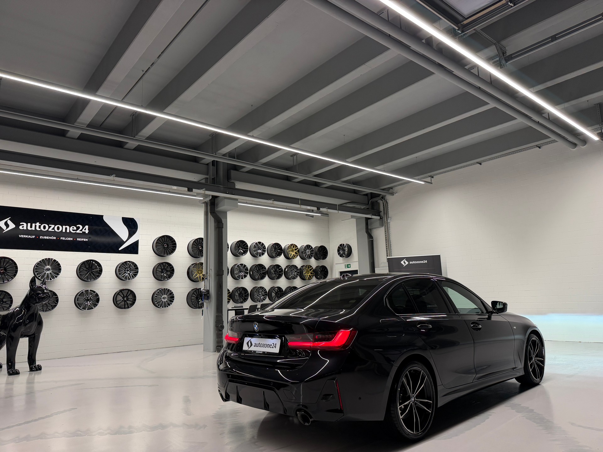 BMW 330d xDrive SAG M Sport *BMW Anschlussgarantie bis 03.07.28*BMW Service Inclusive bis 2.7.29-image-12