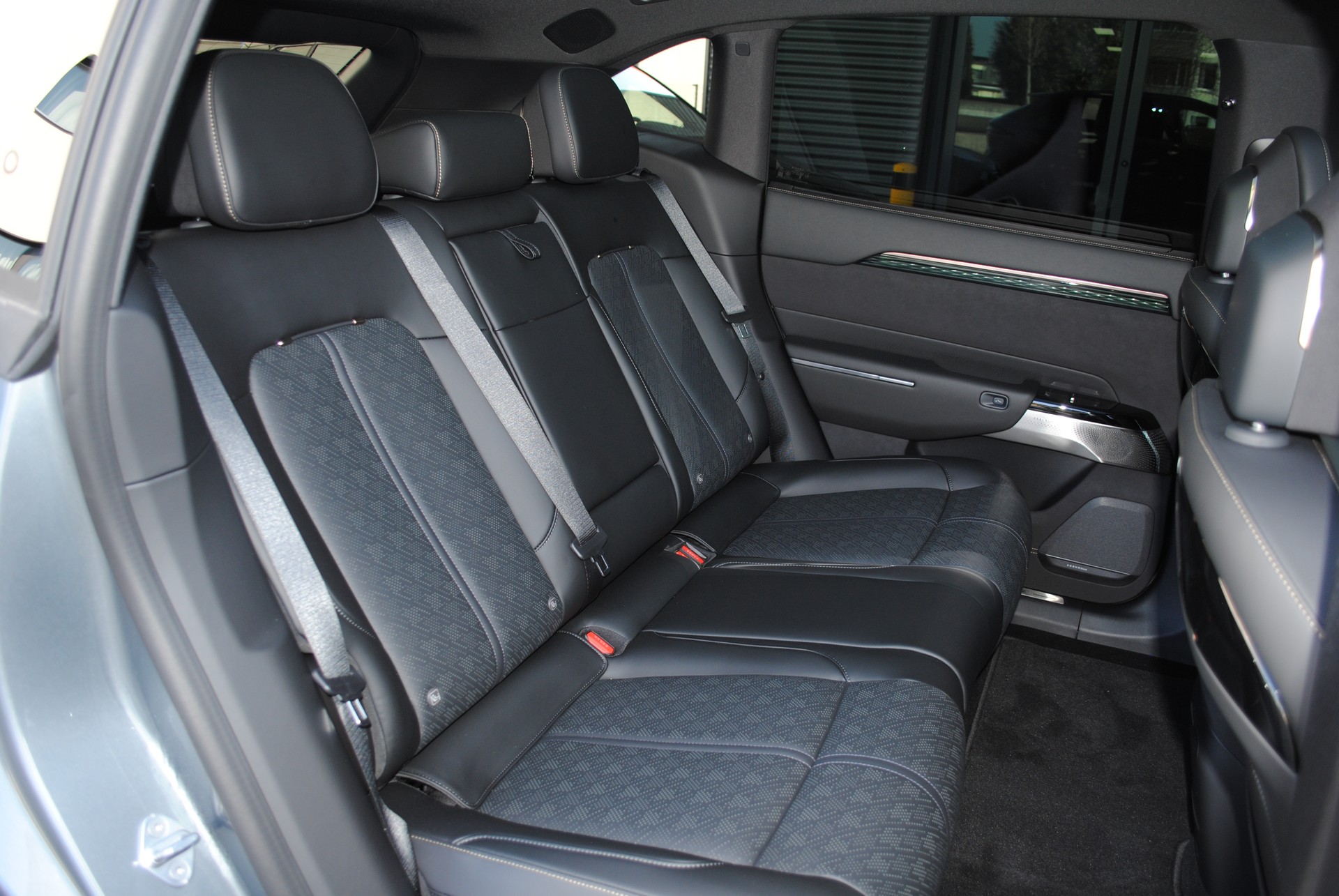 ZEEKR 7X 100kWh Privilege AWD-image-16