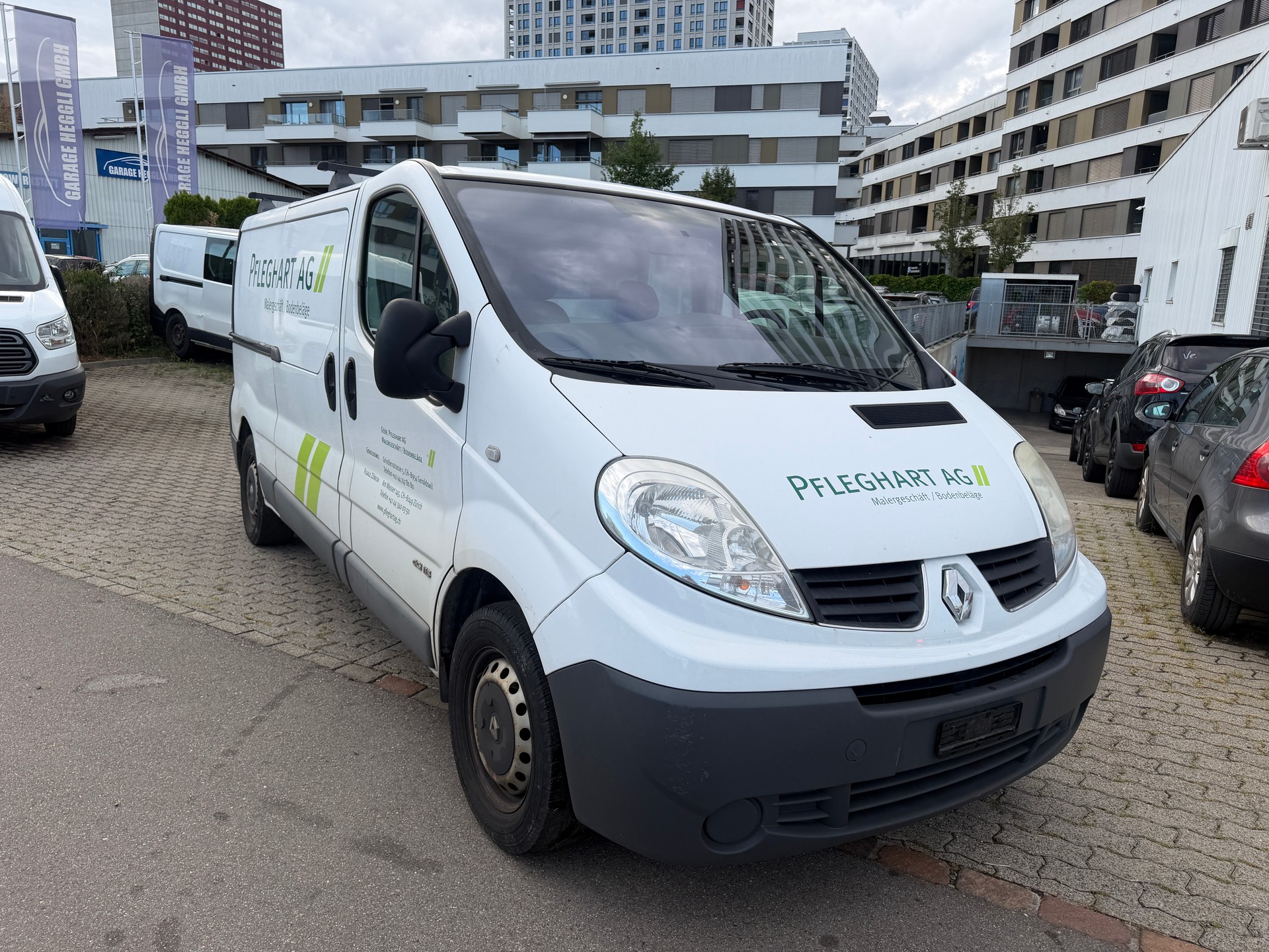 RENAULT Trafic 2.0 dCi 115 2.9t L2H1-image-1