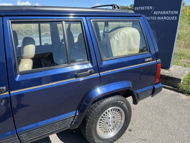 JEEP Cherokee 4.0 Limited-image-3