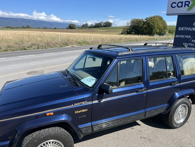JEEP Cherokee 4.0 Limited-image-11