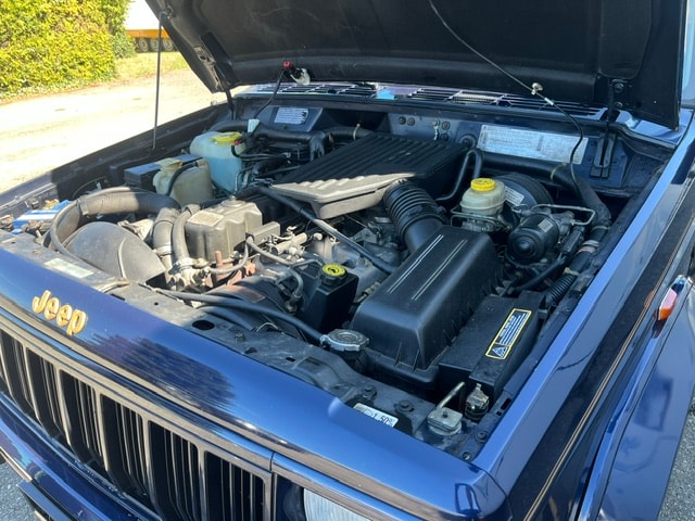 JEEP Cherokee 4.0 Limited-image-9