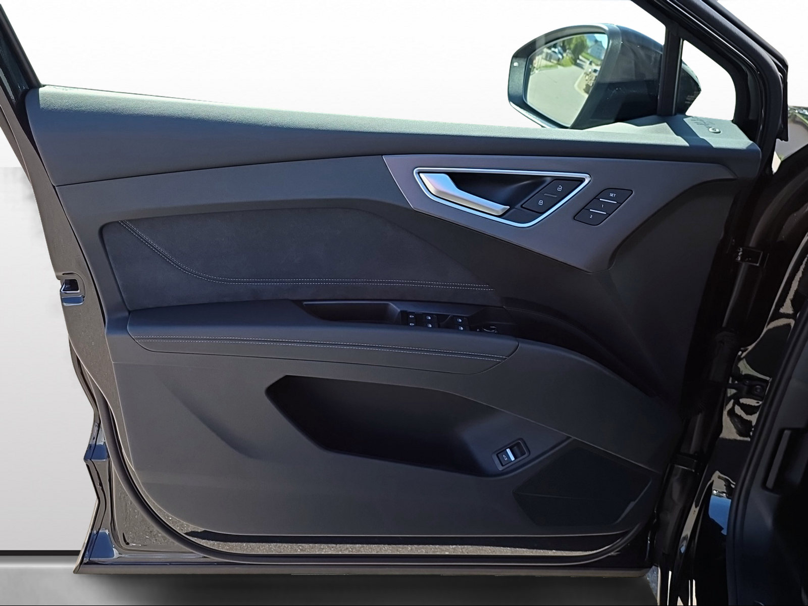 AUDI Q4 e-tron SUV quattro performance-image-9
