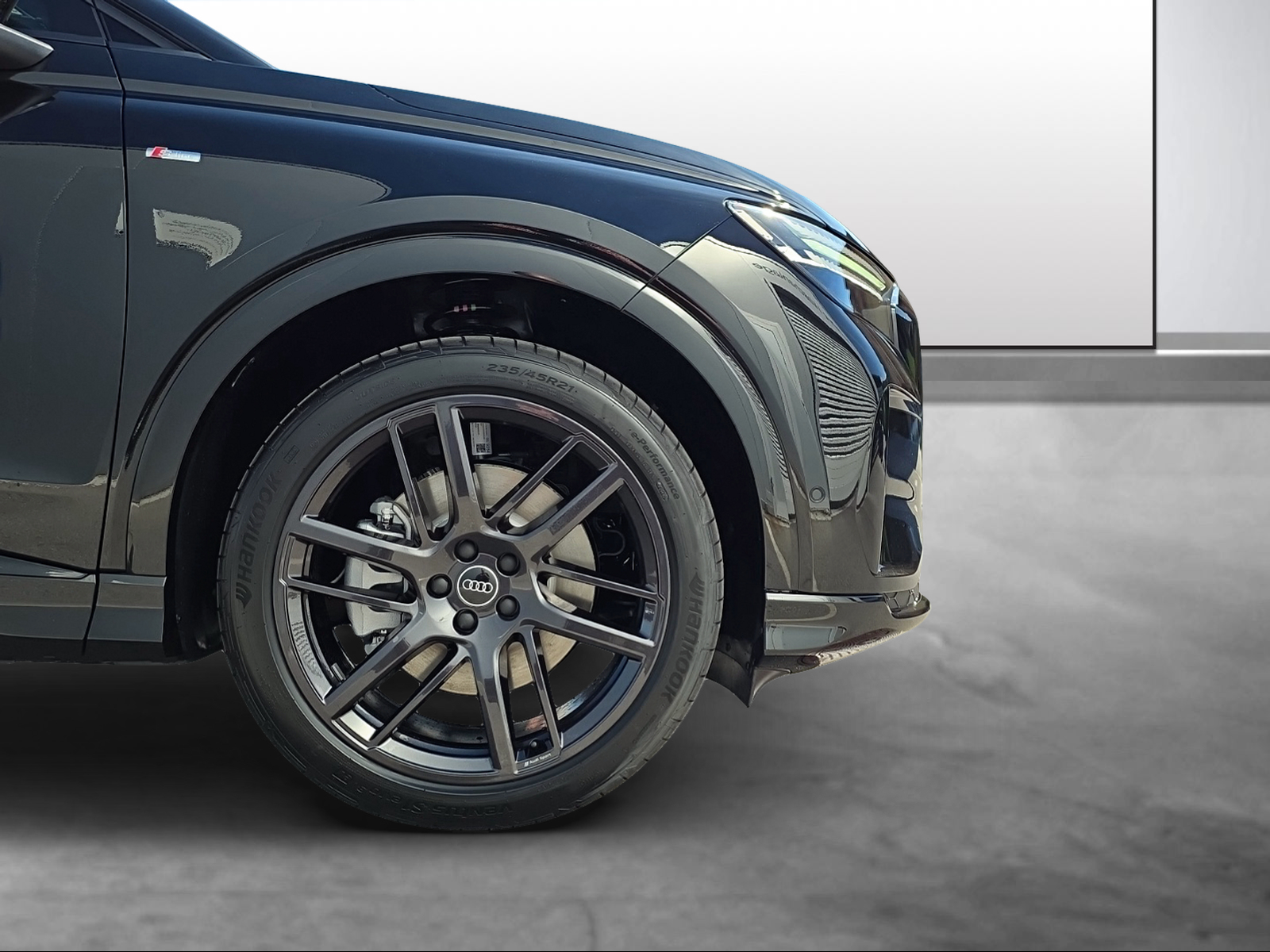 AUDI Q4 e-tron SUV quattro performance-image-14