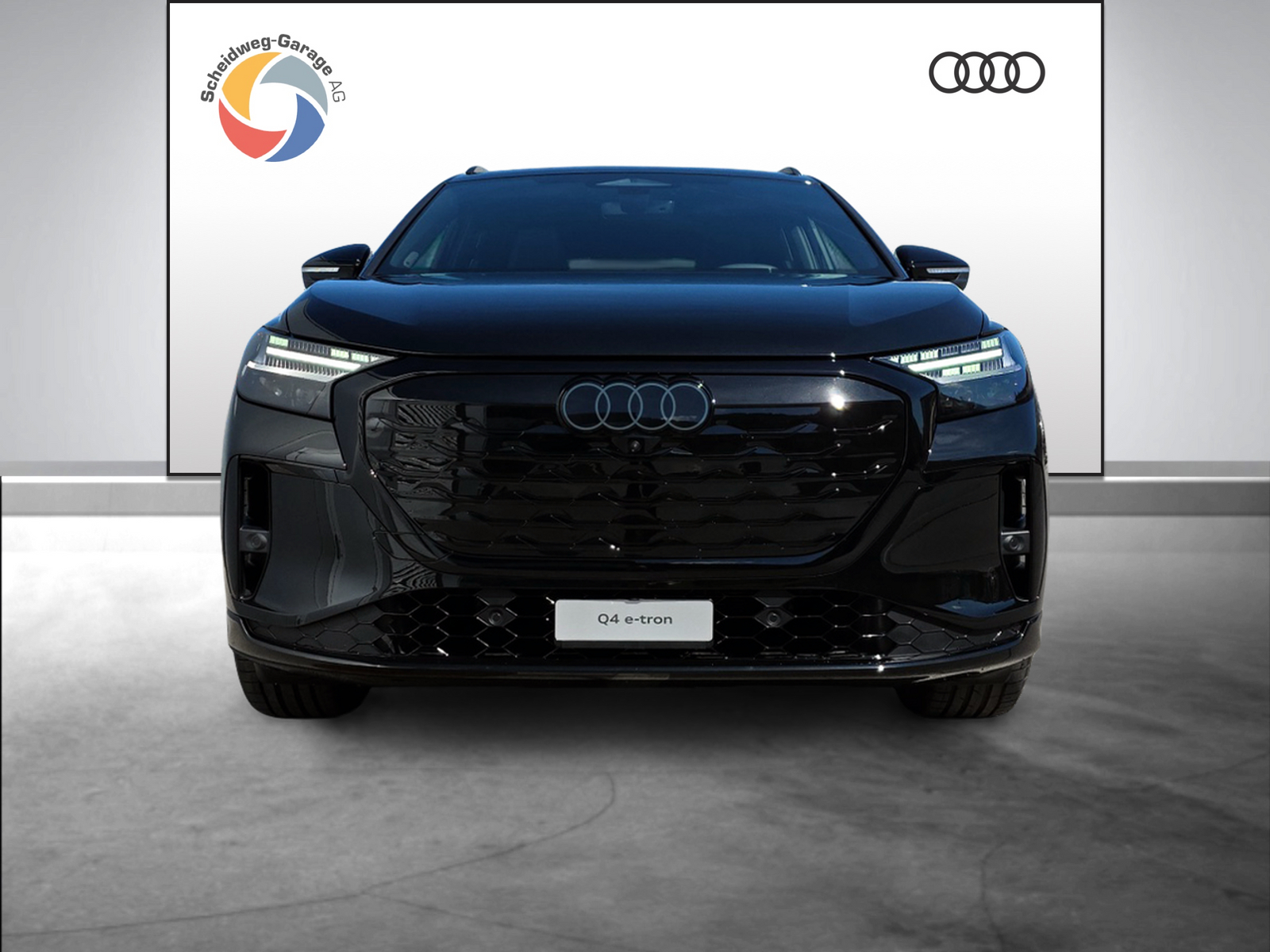AUDI Q4 e-tron SUV quattro performance-showroom-element-1