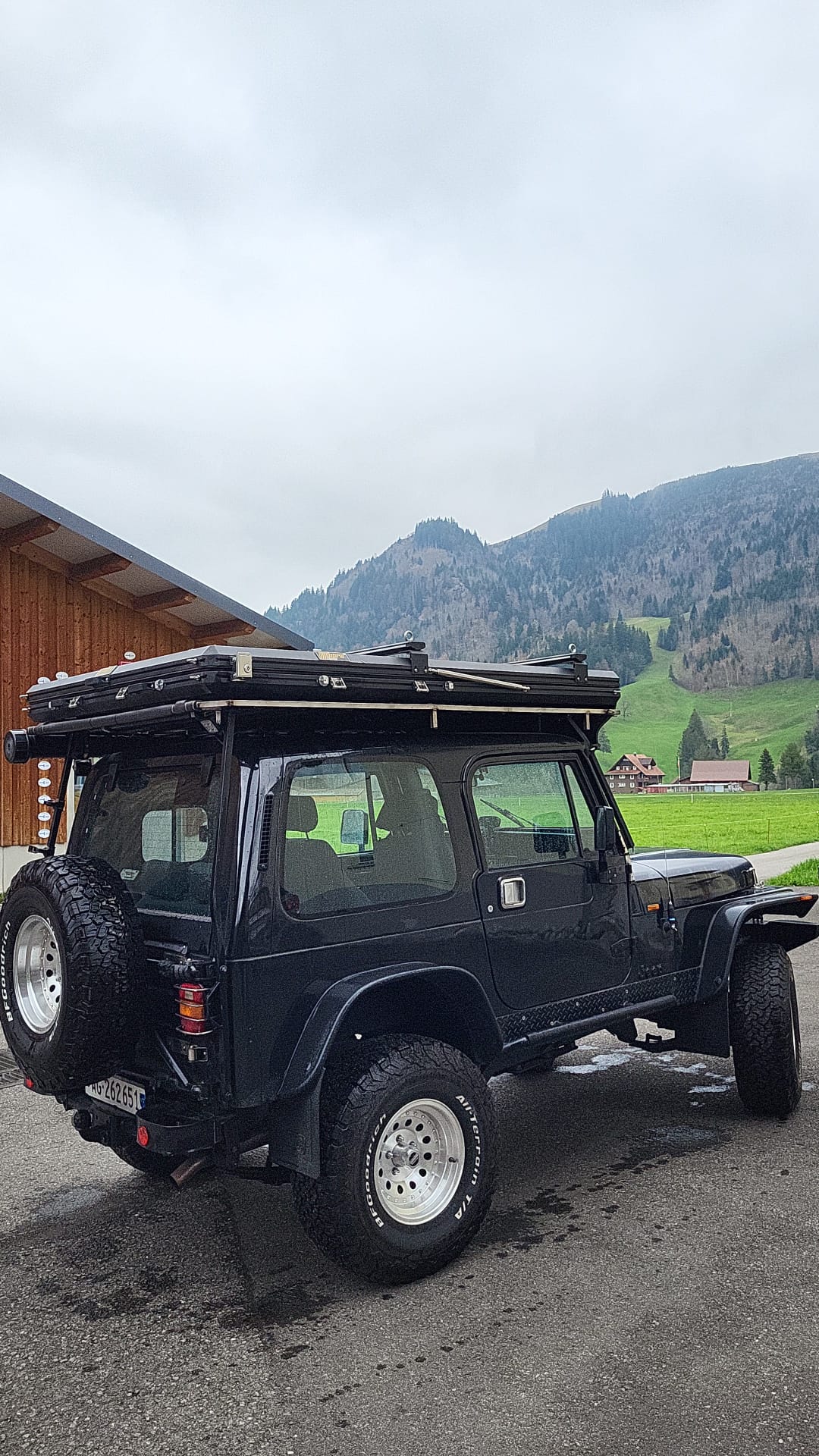 JEEP 4.0 Laredo-image-3