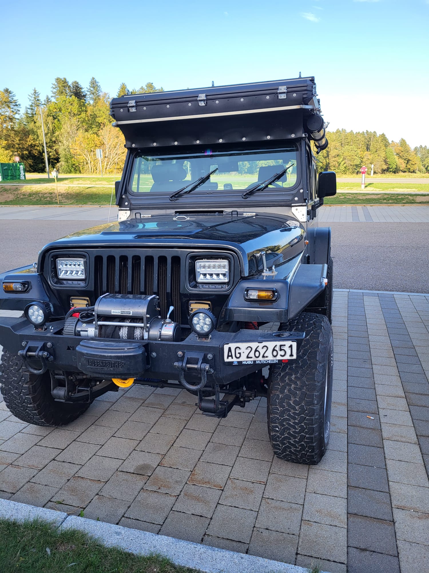 JEEP 4.0 Laredo-image-2