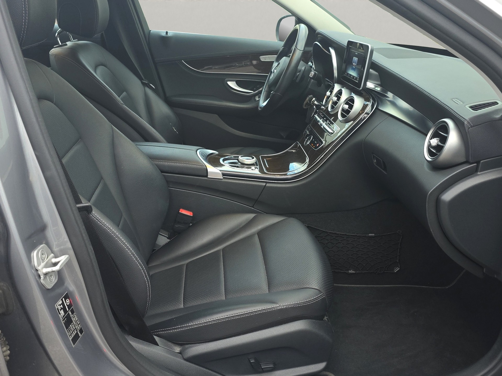 MERCEDES-BENZ C 220 d Avantgarde 4Matic 7G-Tronic-image-12