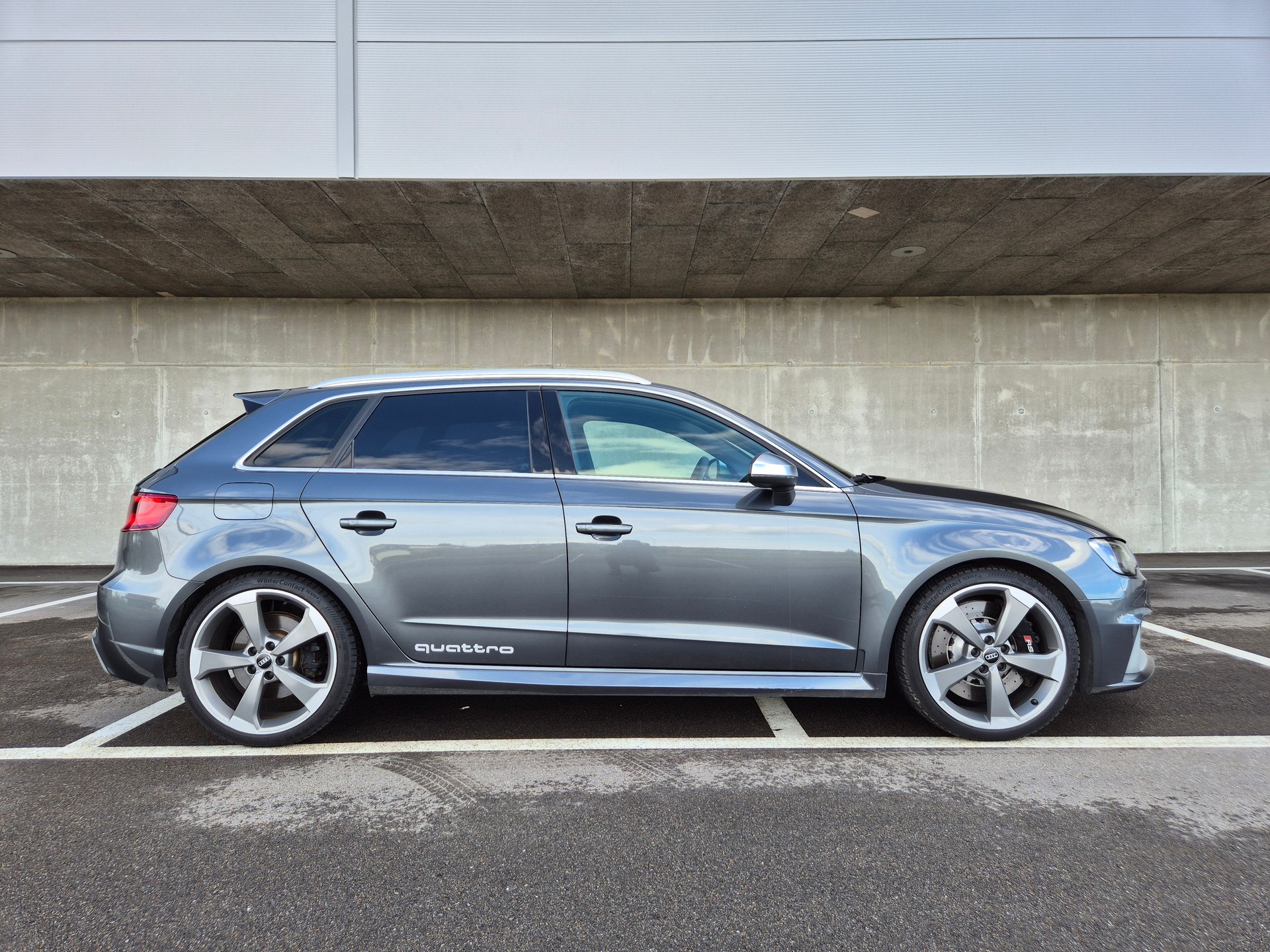 AUDI RS3 2.5 TSI quattro S-tronic-image-5
