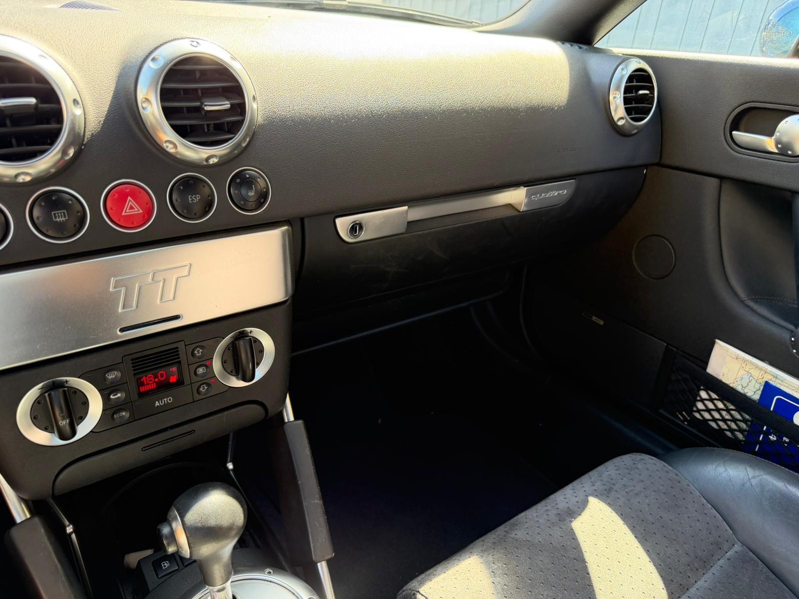 AUDI TT Roadster 3.2 quattro-image-20