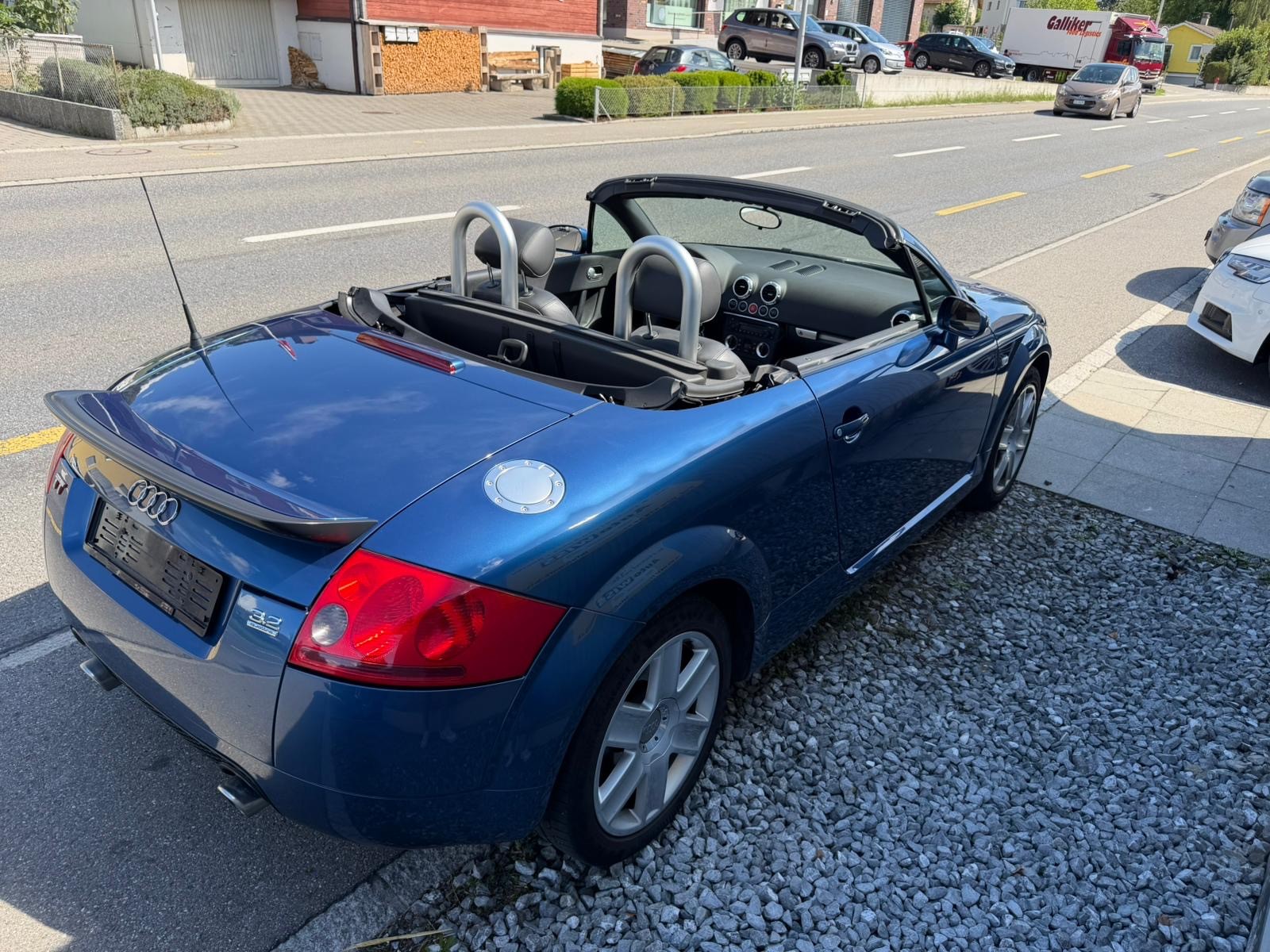 AUDI TT Roadster 3.2 quattro-image-21