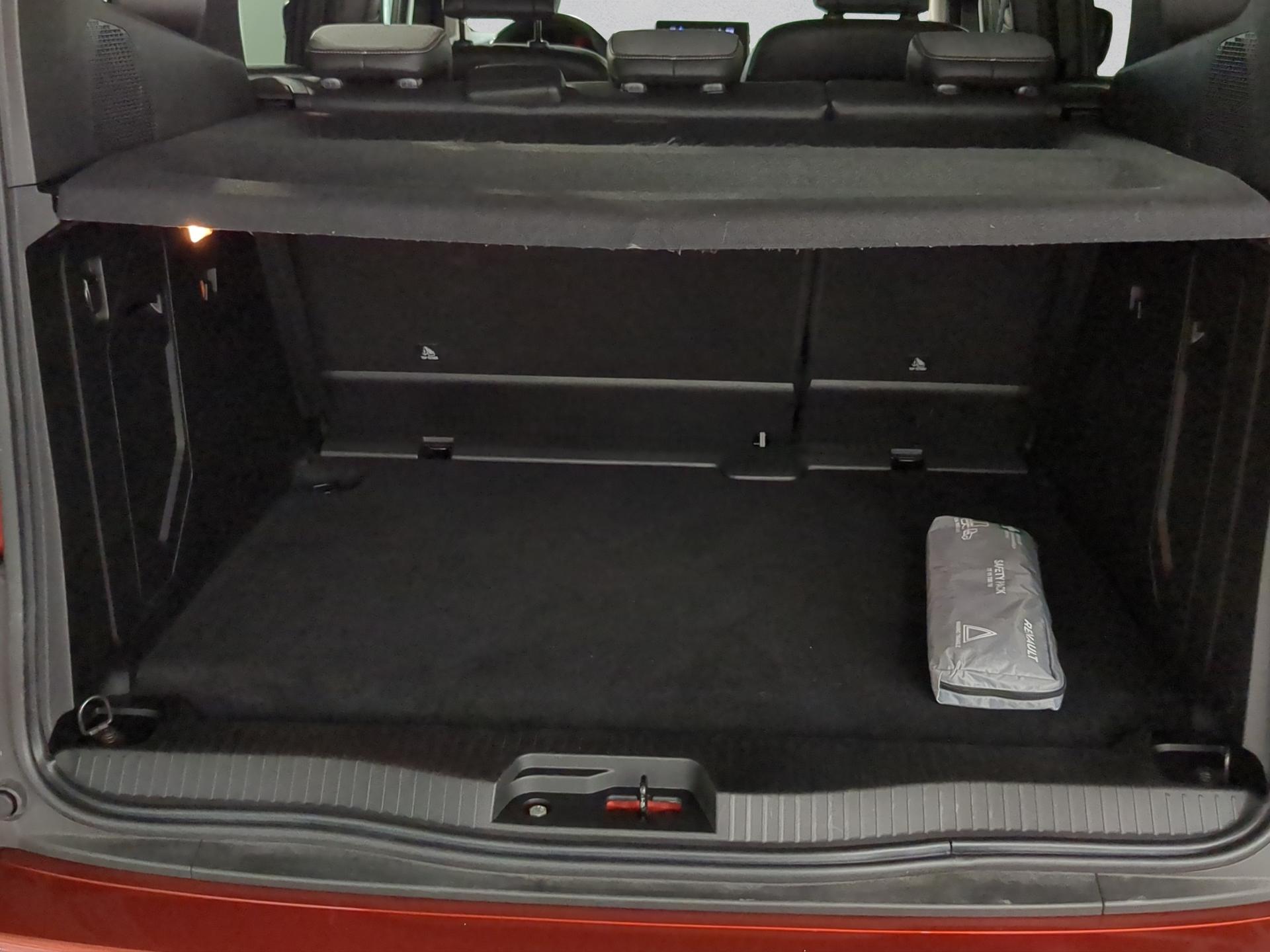 RENAULT Kangoo 1.3 TCe 130 PF Intens EDC-image-14