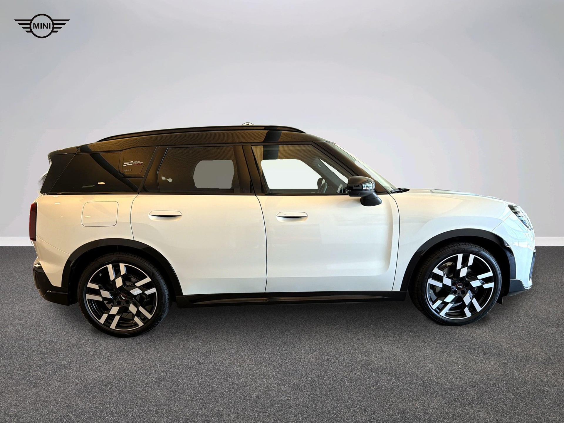 MINI Countryman SE ALL4-image-1