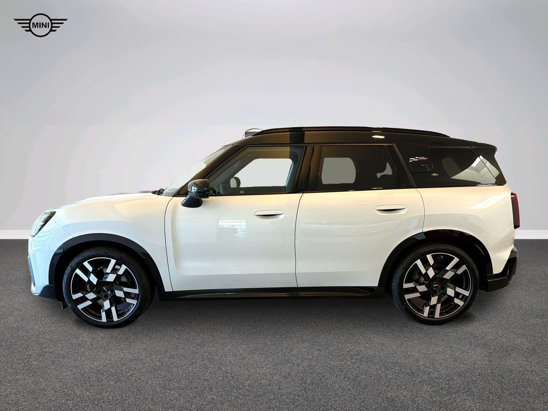 MINI Countryman SE ALL4-image-2