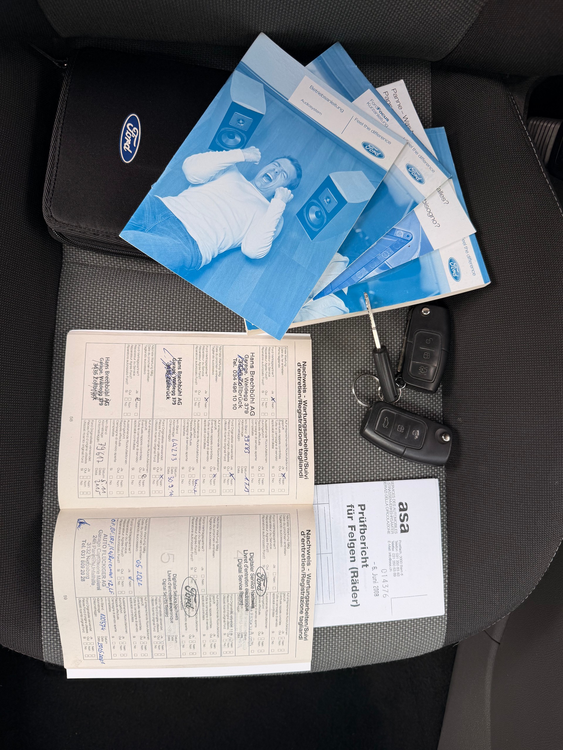 FORD Focus 1.8i Titanium-image-14