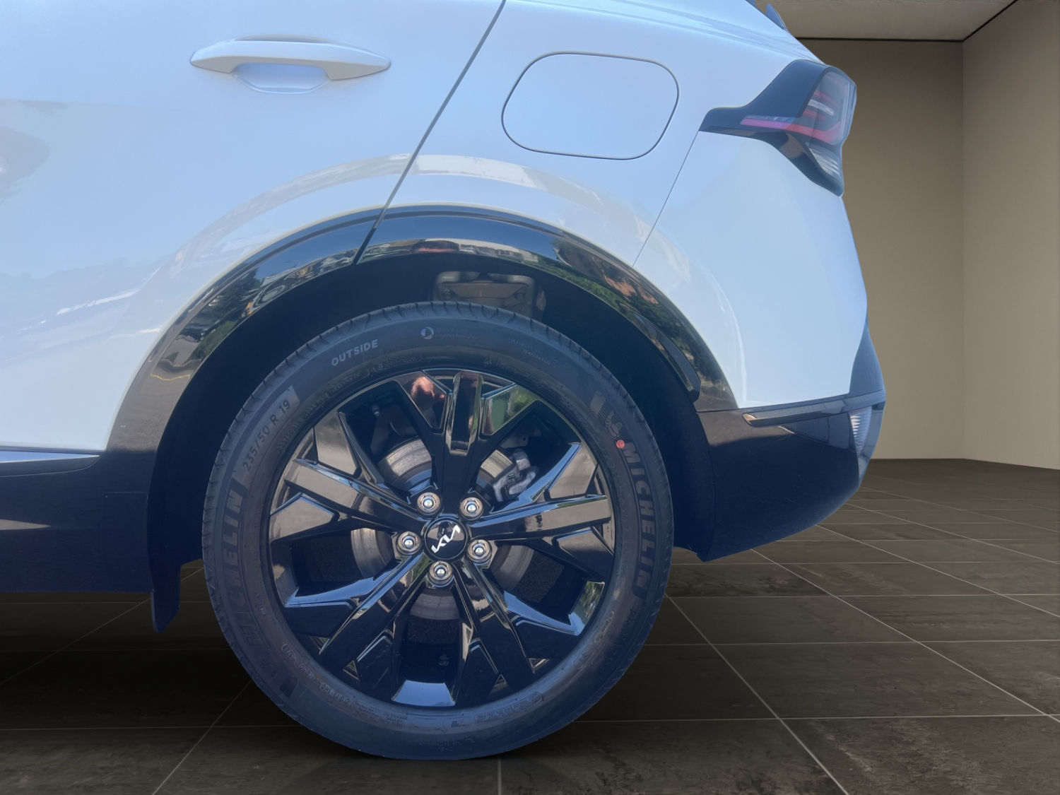 KIA Sportage 1.6 T-GDi PHEV Power Edition-image-27