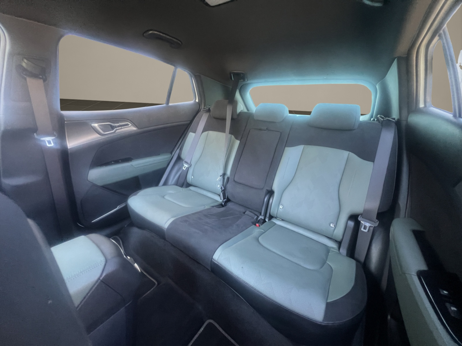 KIA Sportage 1.6 T-GDi PHEV Power Edition-image-22