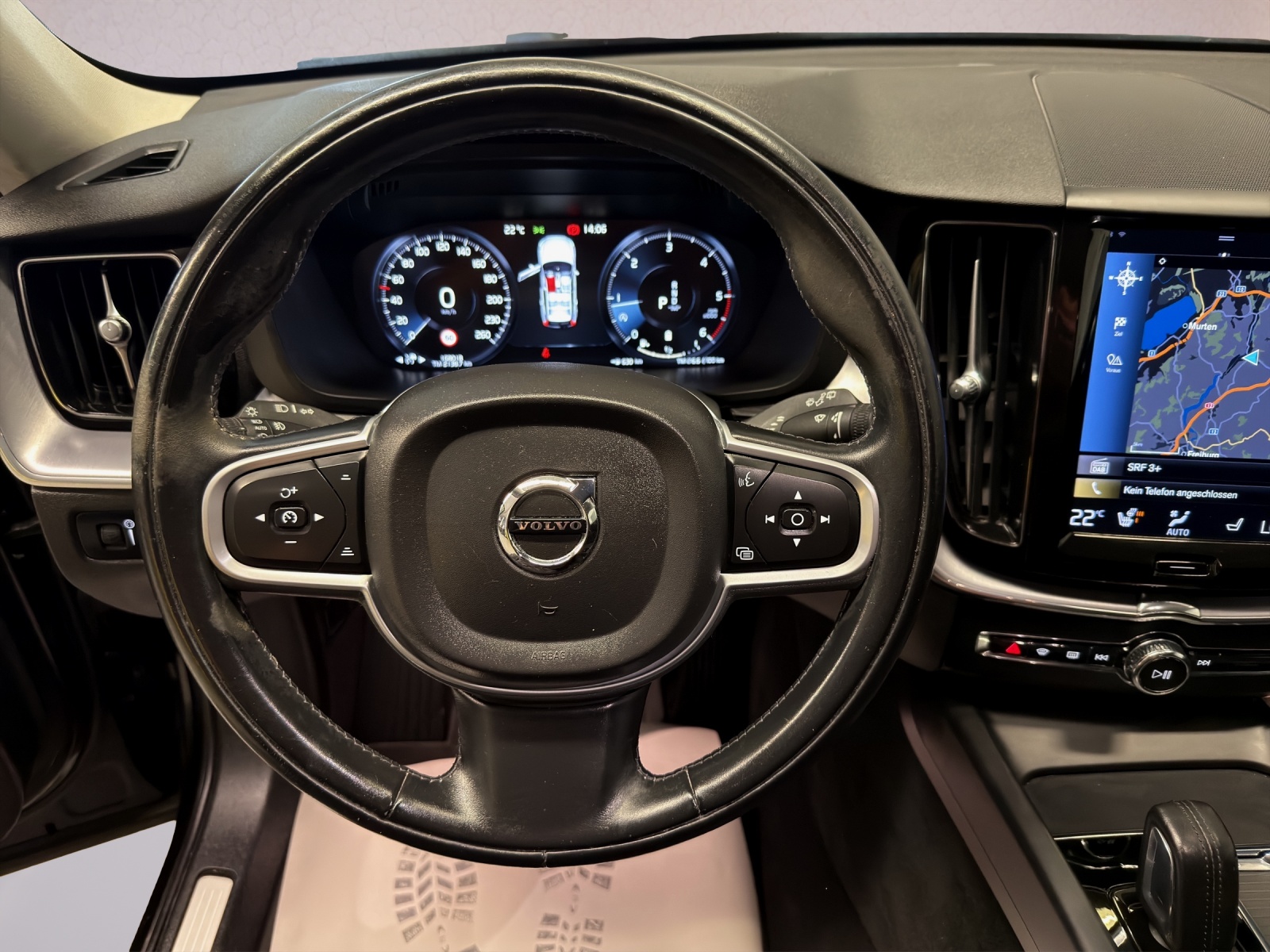 VOLVO XC60 B4 Diesel Mild Hybrid AWD Momentum Geartronic-image-8