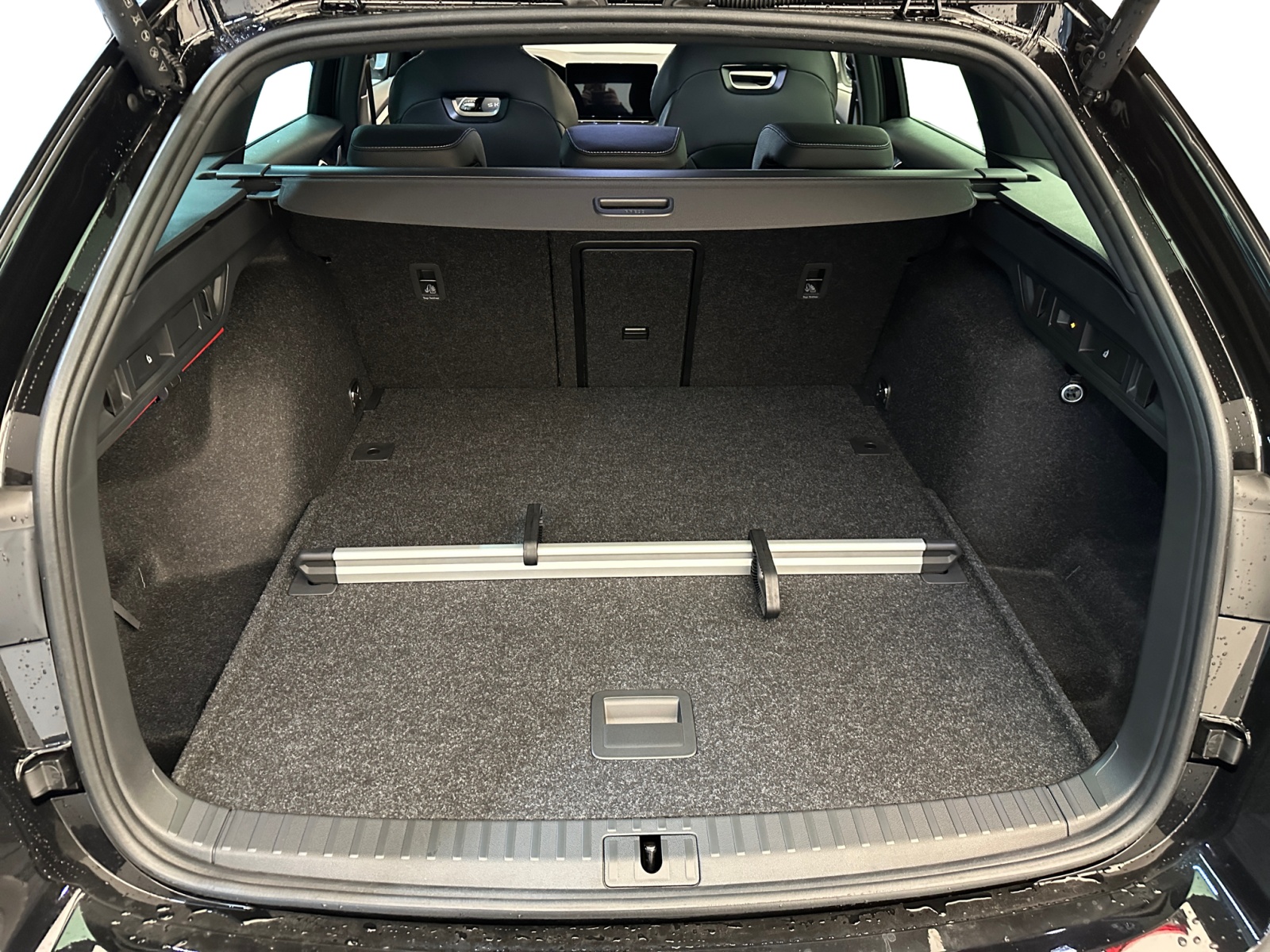 SKODA Octavia Combi 1.5 TSI mHEV DSG Dynamic-image-12