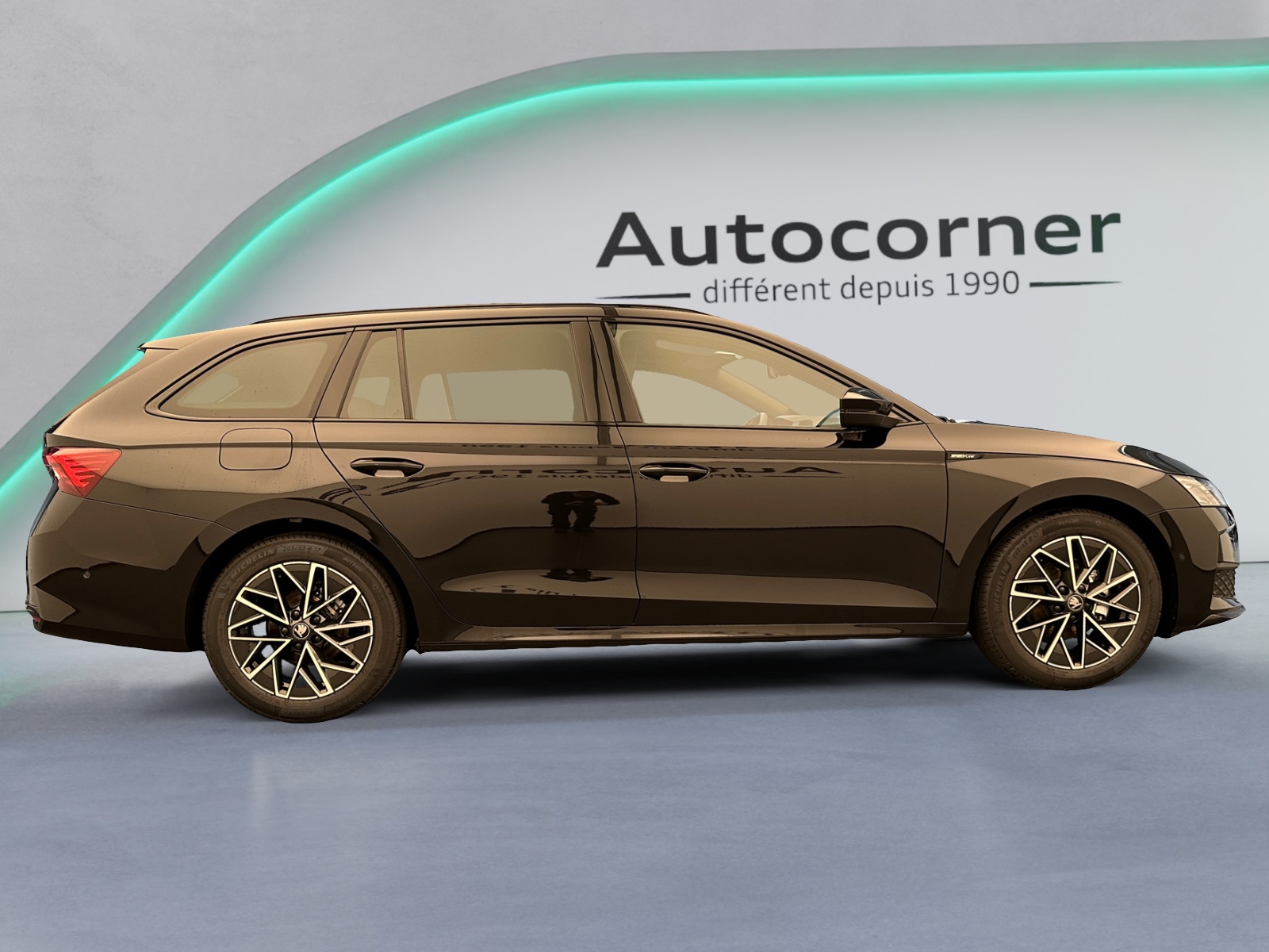 SKODA Octavia Combi 1.5 TSI mHEV DSG Dynamic-image-5