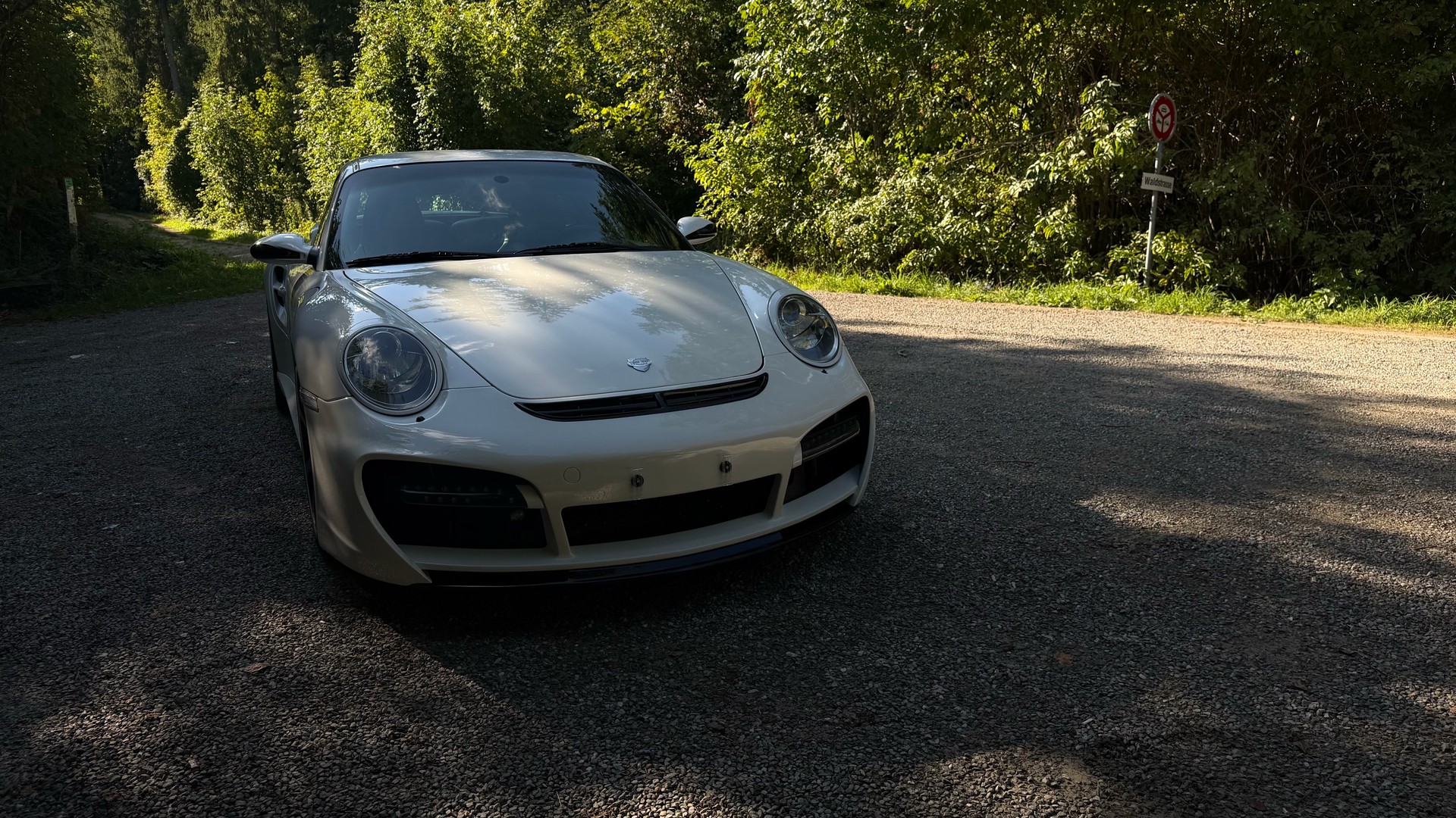 PORSCHE 3.6 Turbo-image-0