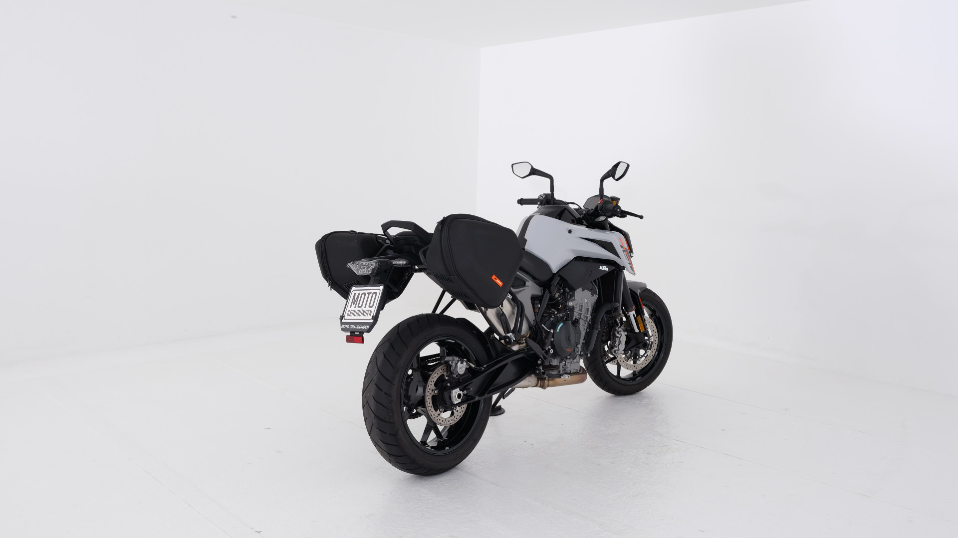 KTM 790 Duke-showroom-element-2