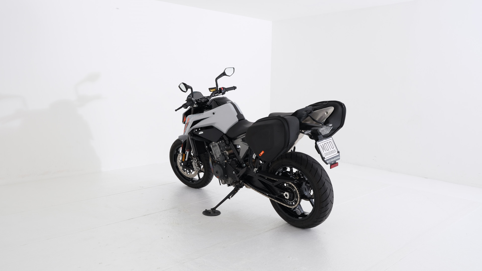 KTM 790 Duke-showroom-element-3
