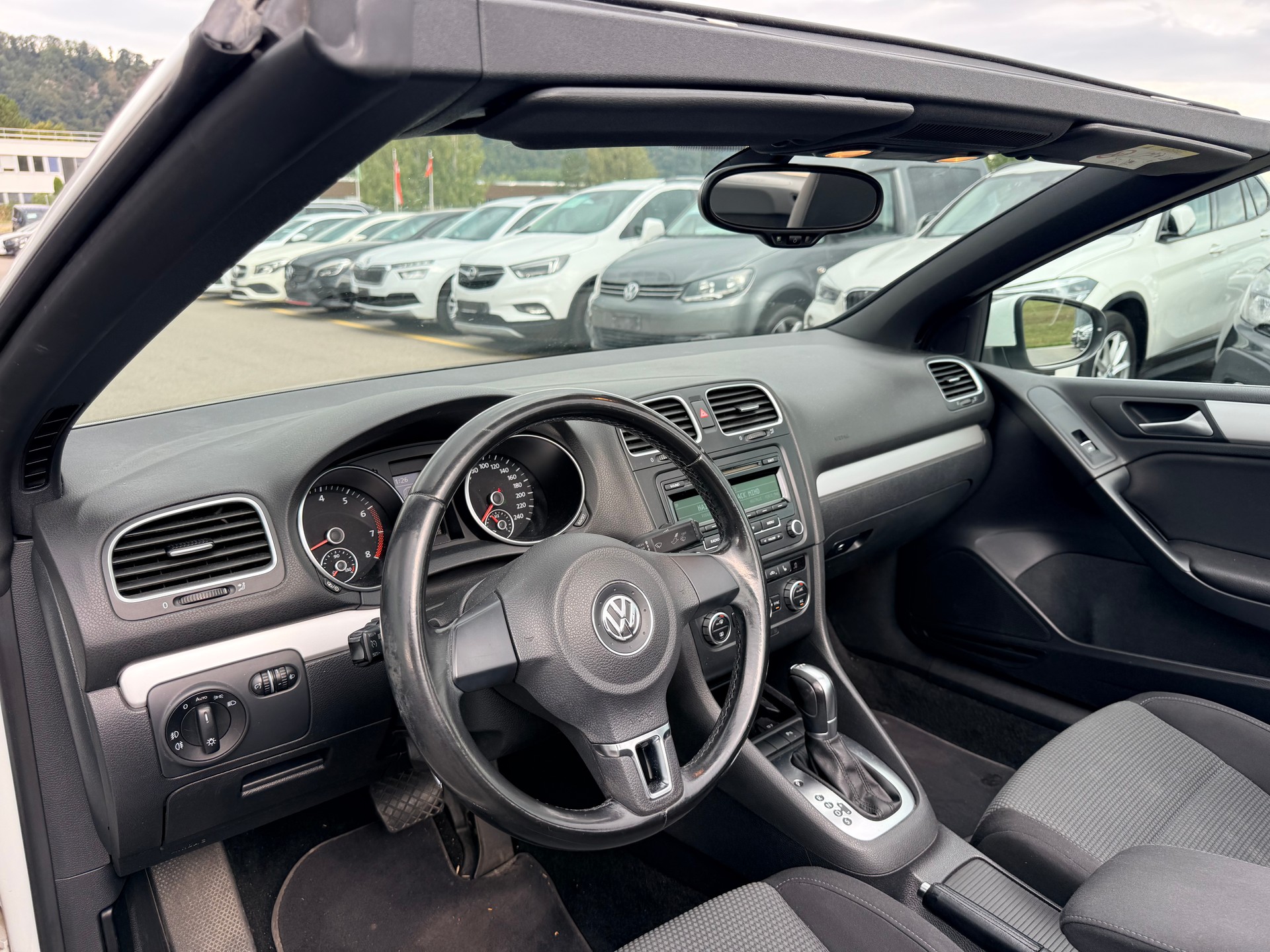 VW Golf Cabrio 1.4 TSI DSG-image-14