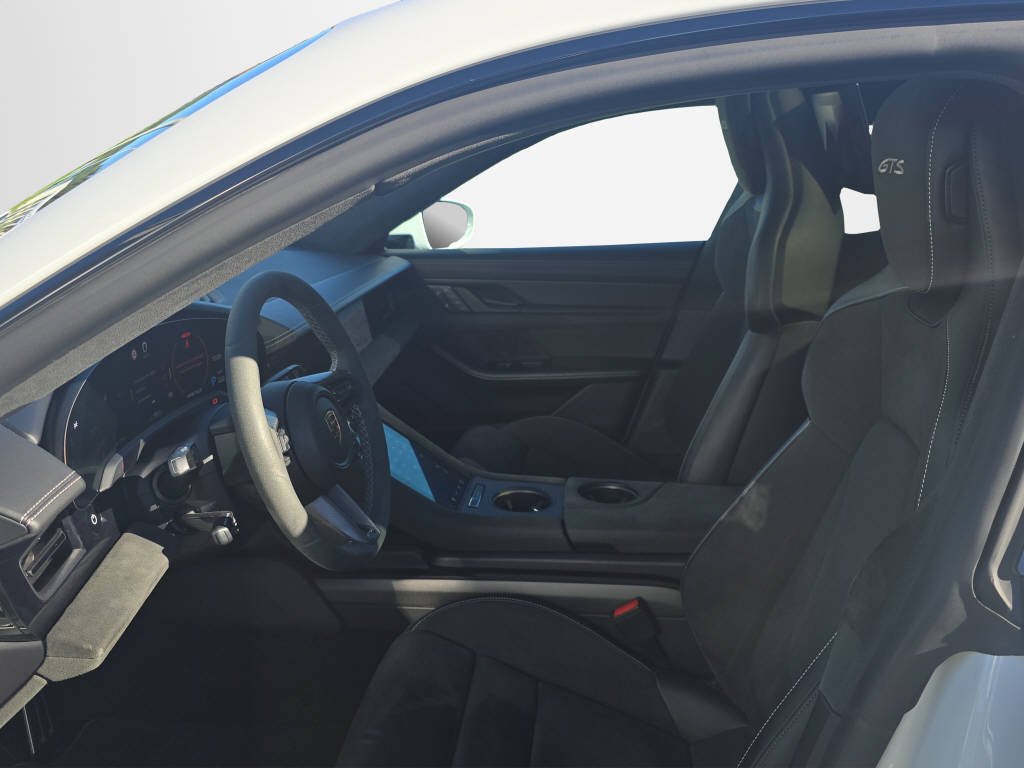 PORSCHE Taycan GTS-image-8