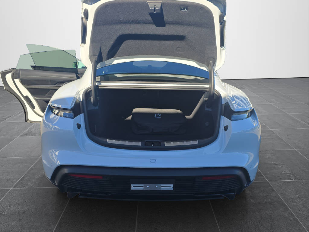 PORSCHE Taycan GTS-image-15