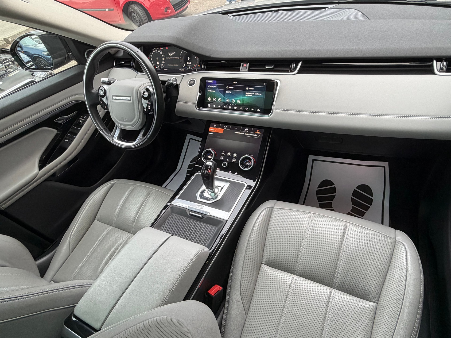 LAND ROVER Range Rover Evoque R-Dynamic D 180 S AT9-image-11