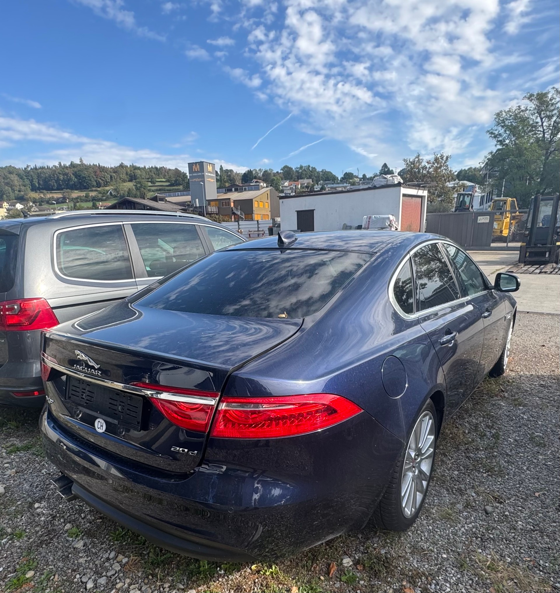 JAGUAR XF 20d Prestige Automatic-image-4