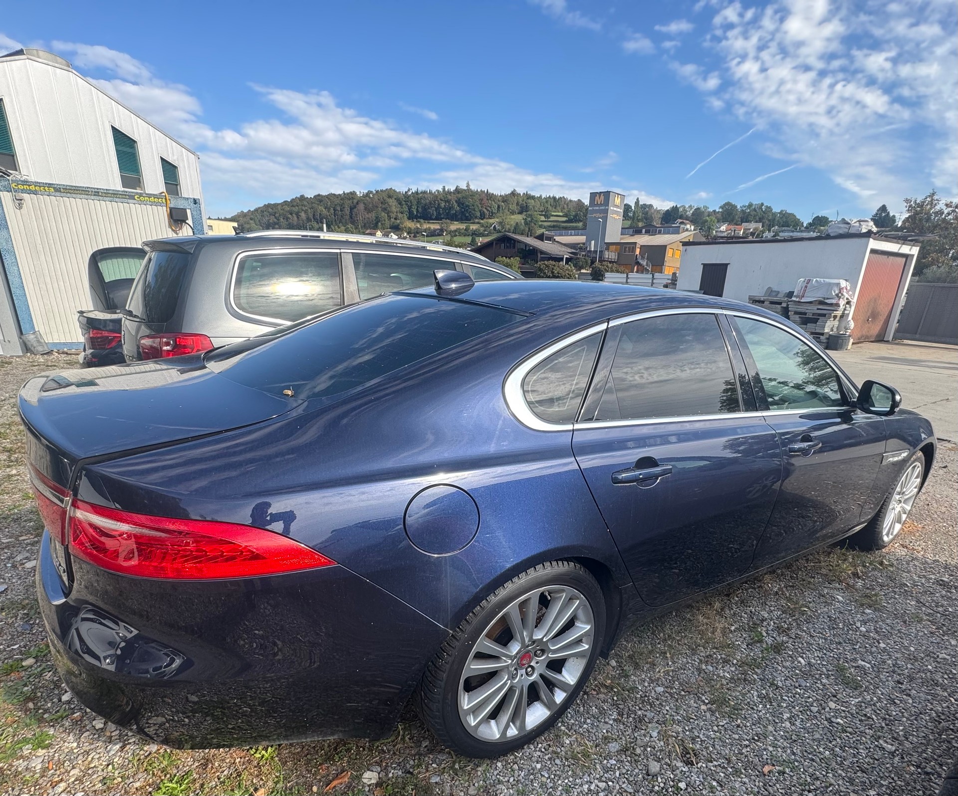 JAGUAR XF 20d Prestige Automatic-image-6
